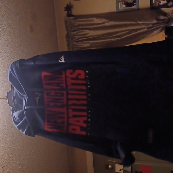 Think XMas 🎄New England Patriots New Hoodie - Picture 2 of 8